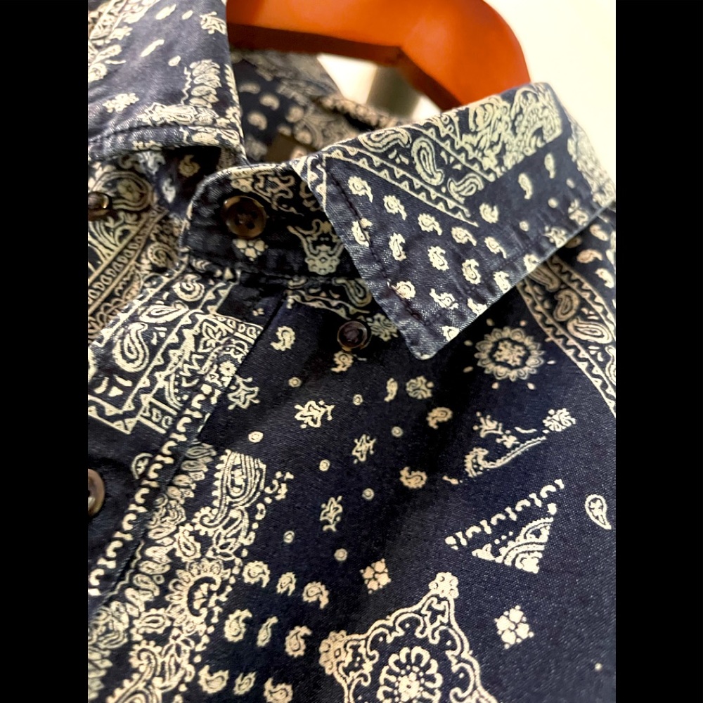 Express Mens Shirt with Hidden Button Collar